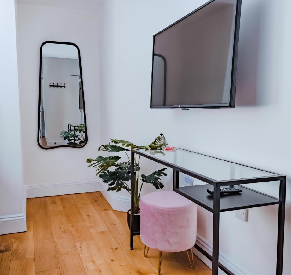 Classic Studio Apartment Cambridge  Esterno foto